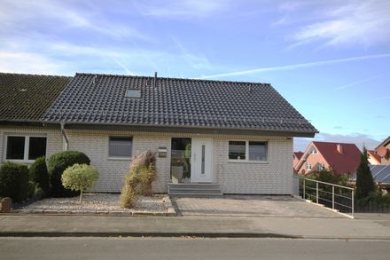 Lage - Waddenhausen: Einfamilienhaus