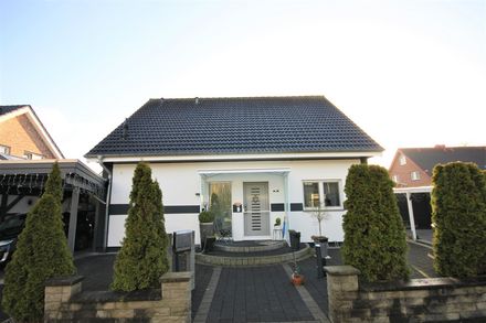 Oerlinghausen-Helpup: Einfamilienhaus